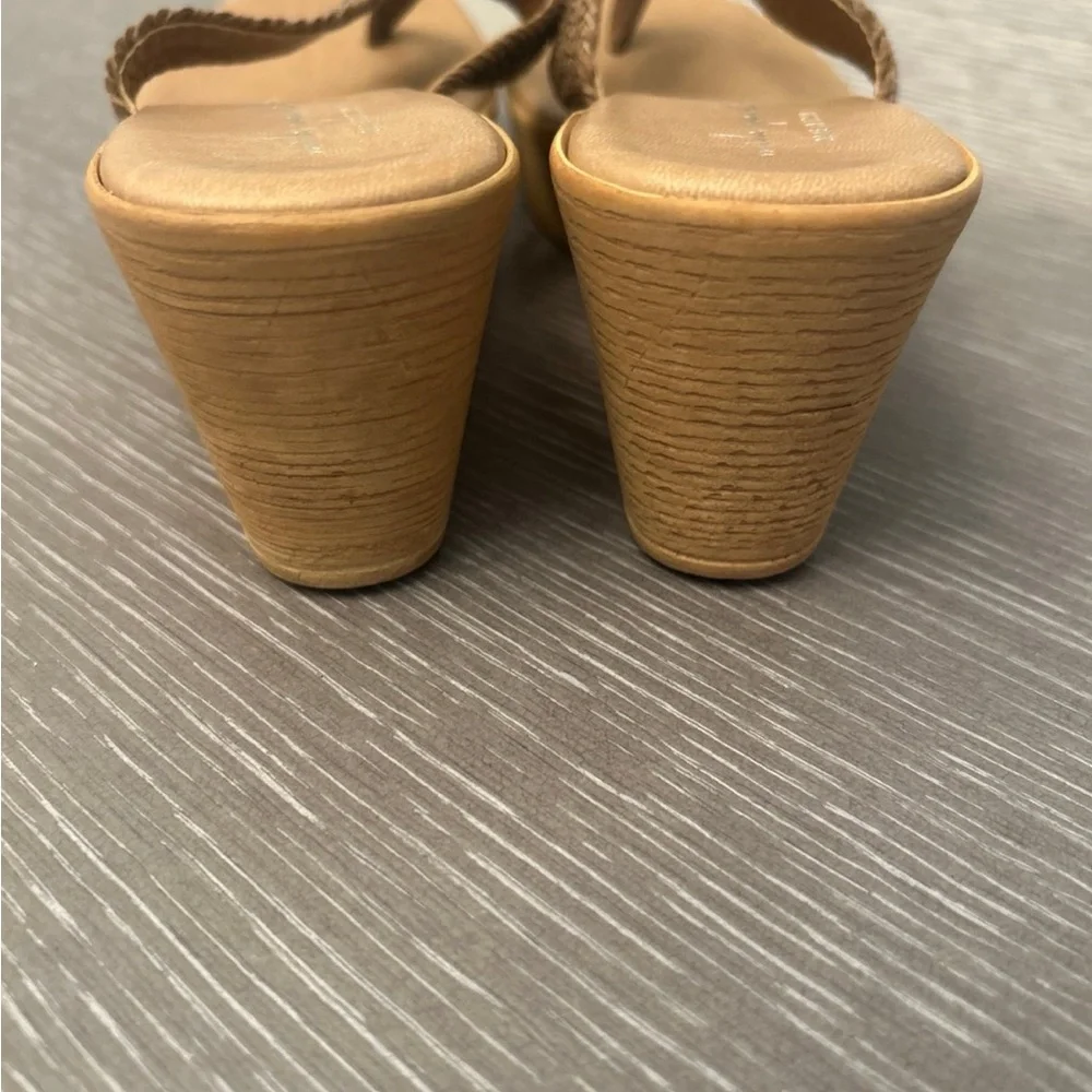 Brown Woven‎ Wedge Sandals with Rhinestone Accent size 9